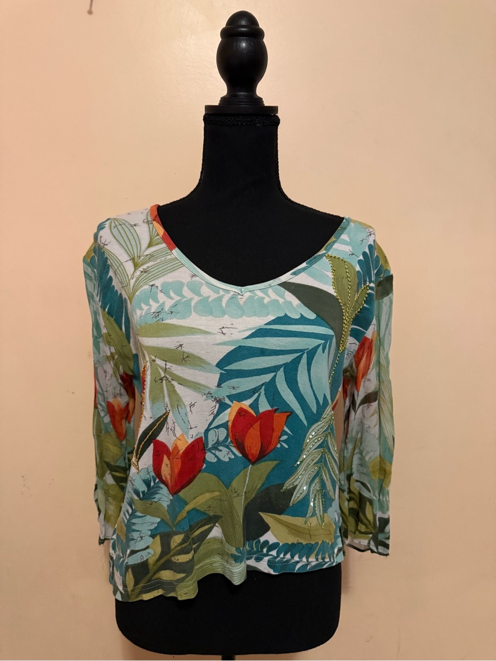 V-Neck Botanical Print Long Sleeve Top in Teal and Red